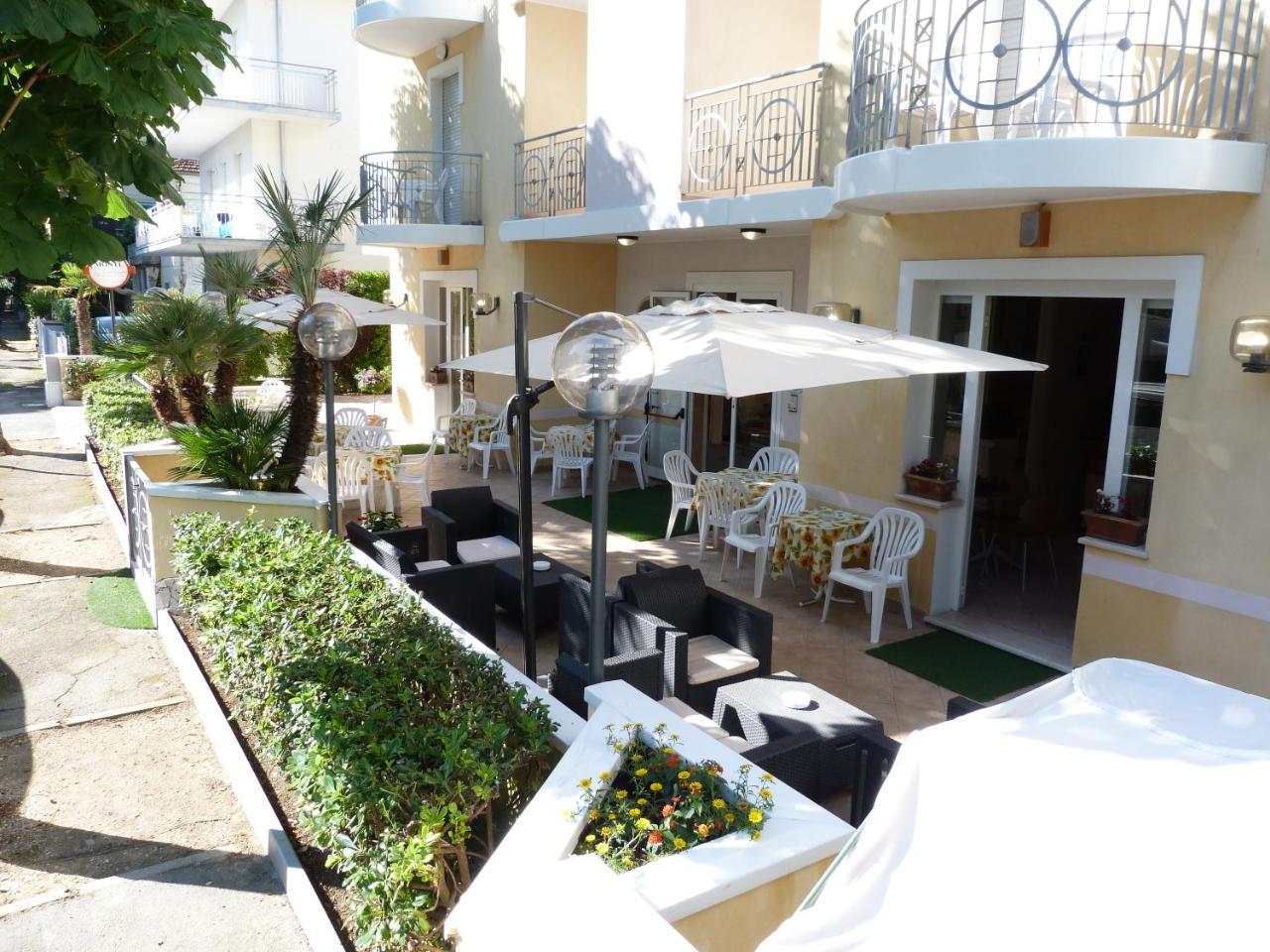Hotel Monti ริชโชเน ภายนอก รูปภาพ